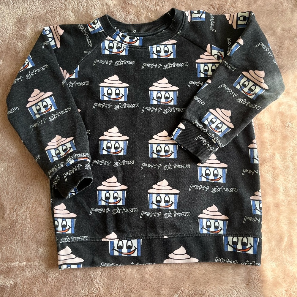 Hugo Loves Tiki sweater